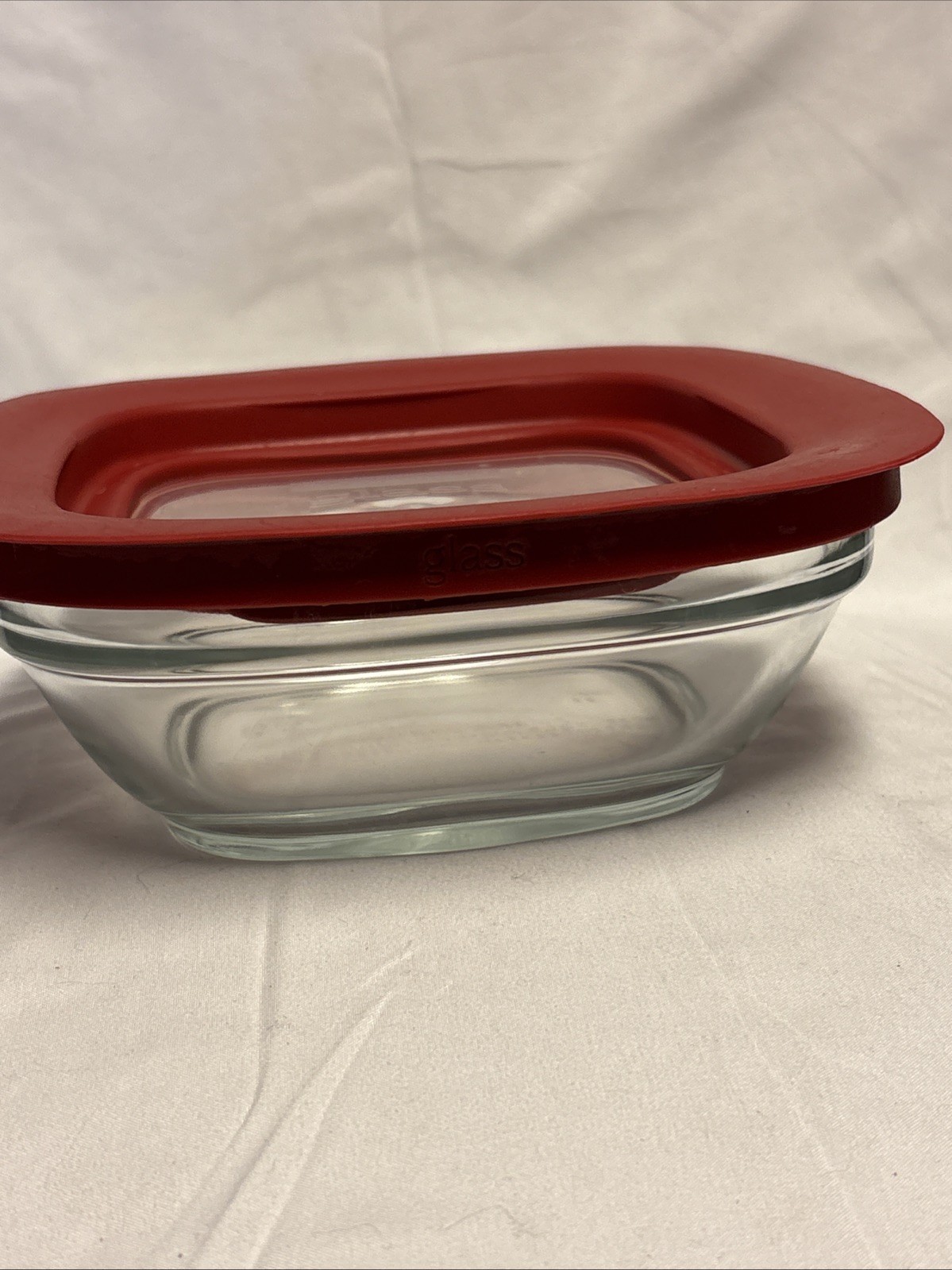 Rubbermaid Glass Storage Container Square 2.5 cup 7N62 With Lid Red Discontinued