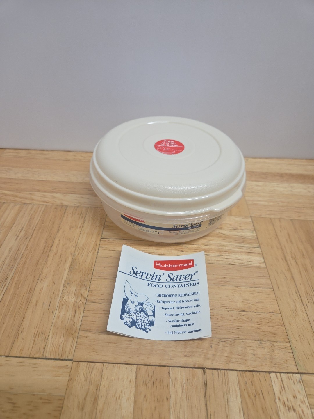 ​Vintage Rubbermaid Servin’ Saver 1.8 PT Bowl #0433 Almond Lid HS-900 NOS NEW