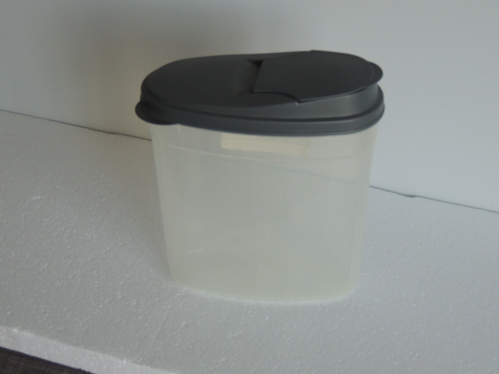 Surefresh Container and Lid tall 14.5 cups clear with grey lid
