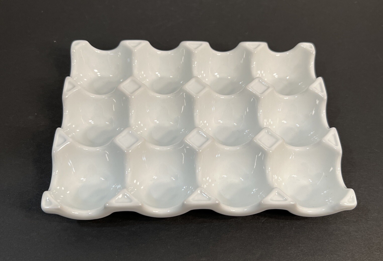 FOOD NETWORK White Fine Porcelain Egg Tray / Holder 12 Egg Capacity EUC