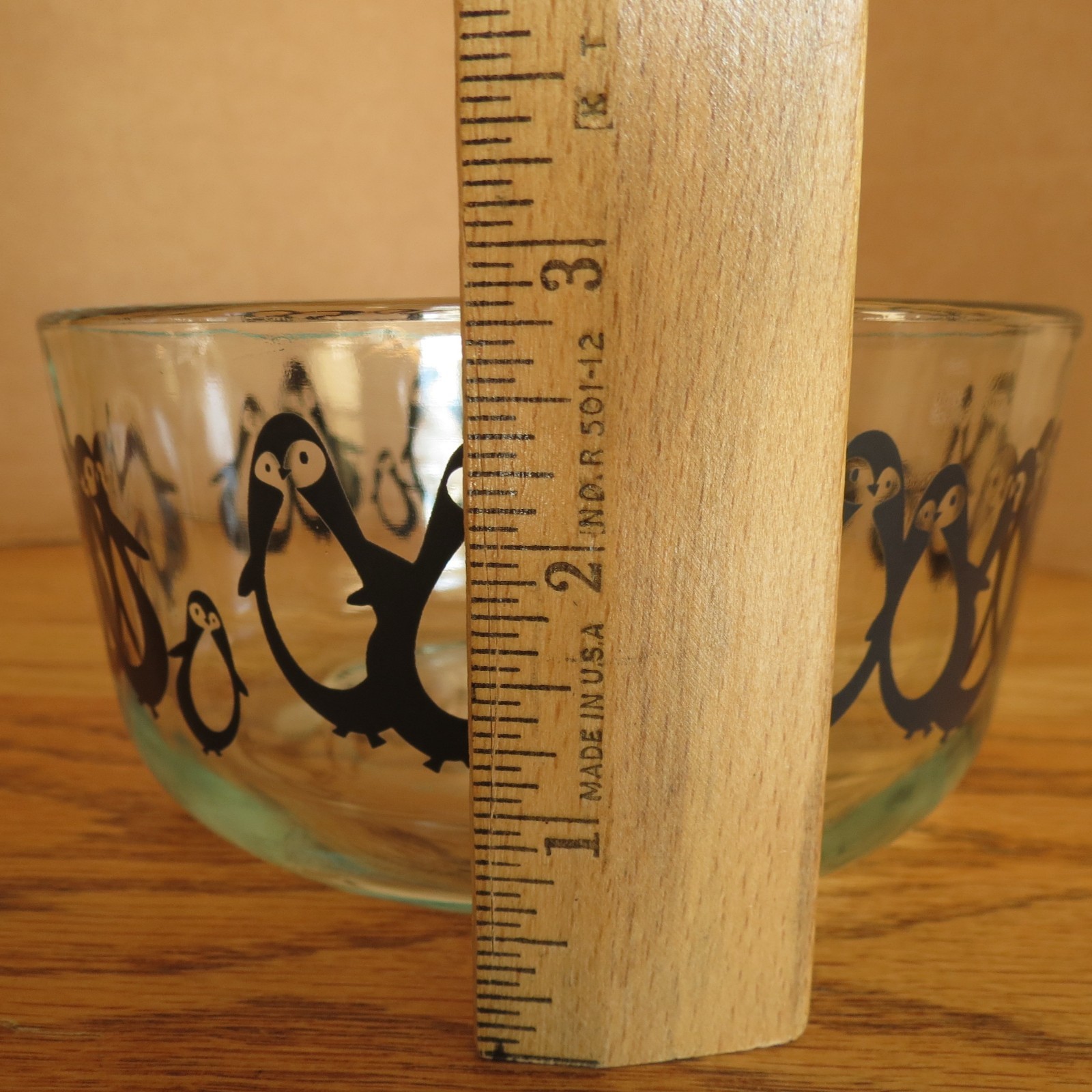 PYREX Limited Edition Penguins 1QT 4 Cup Clear Glass 7201& No Leak Lid