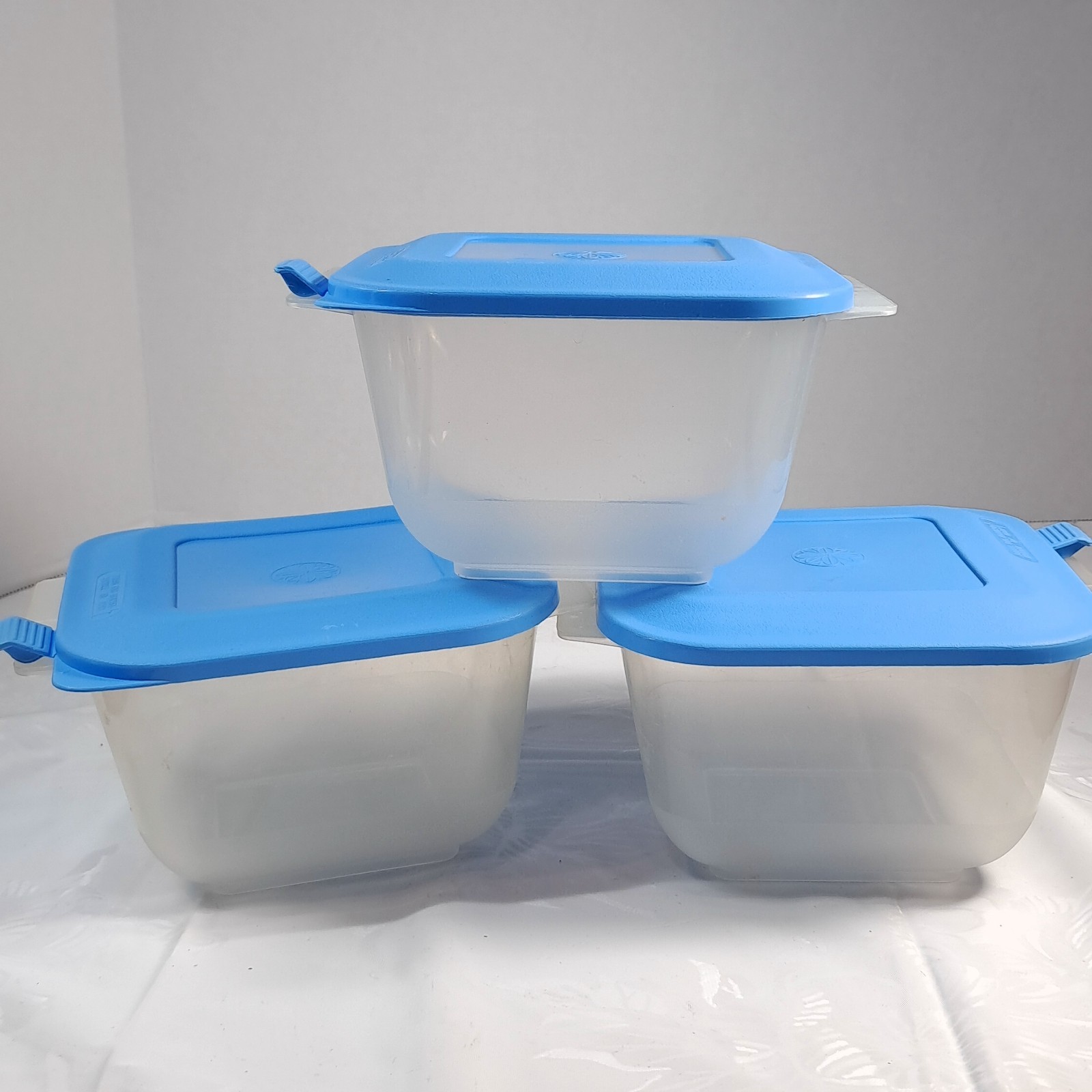 Vintage Anchor Hocking SET 3 Plastic Food & Craft Storage square blue snap lid
