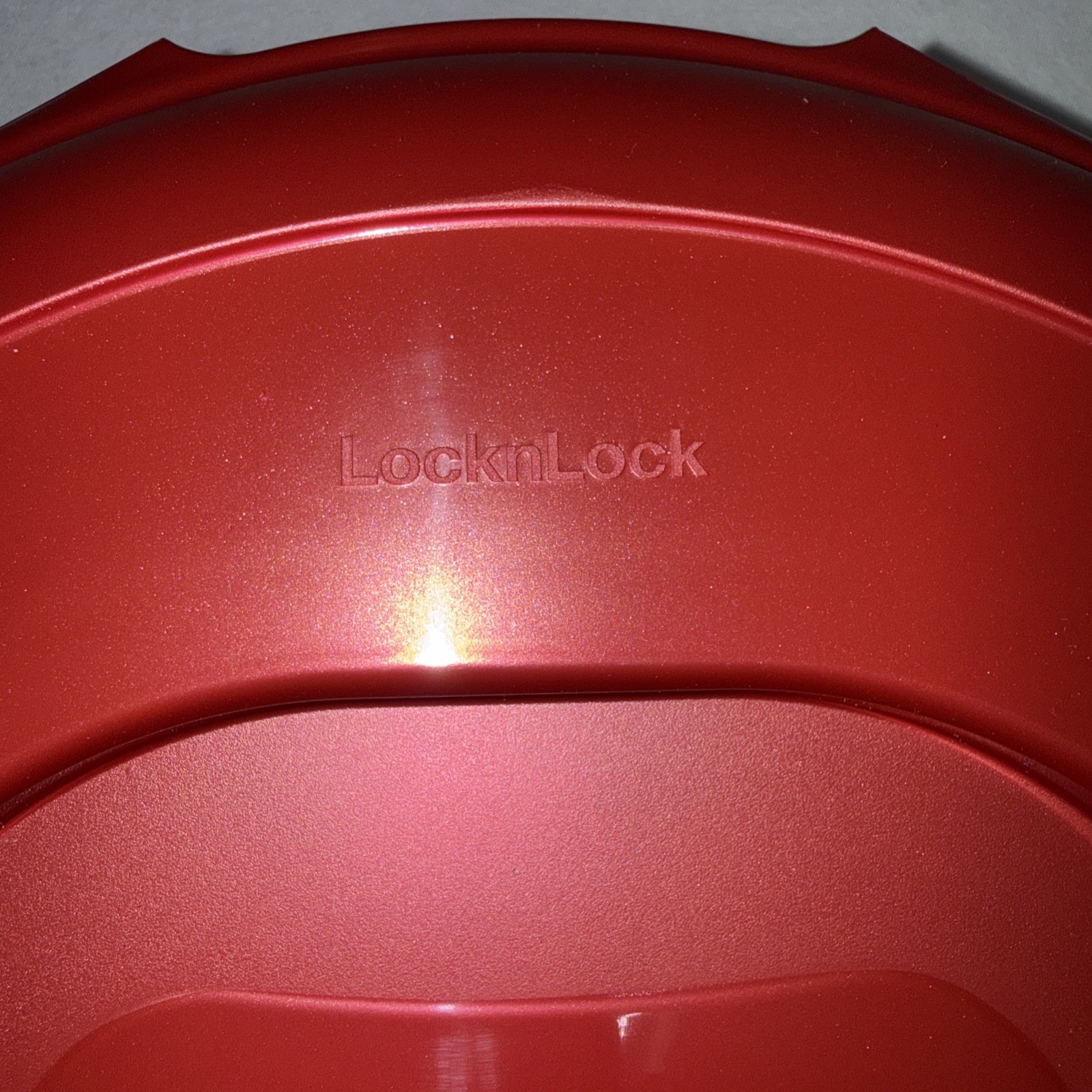 LocknLock Pie Carrier Special Edition Printed Storage w Handle K85507 Cardinal