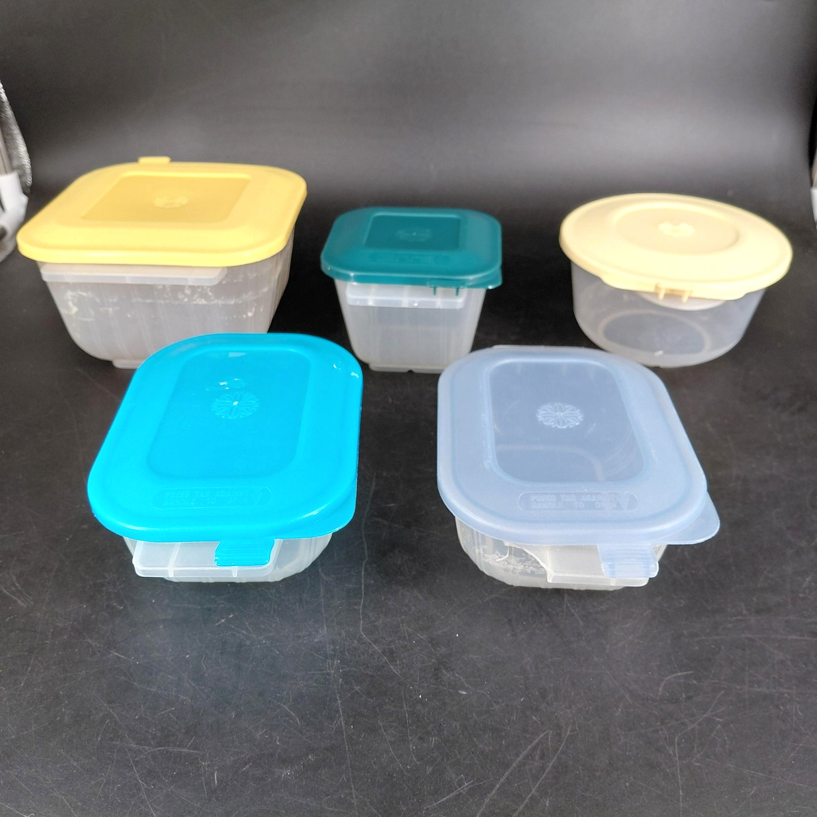 Anchor Hocking Storage Containers Set 5 4 Cup 2 Cup 1.5 Cup Lids Plastic Snap On