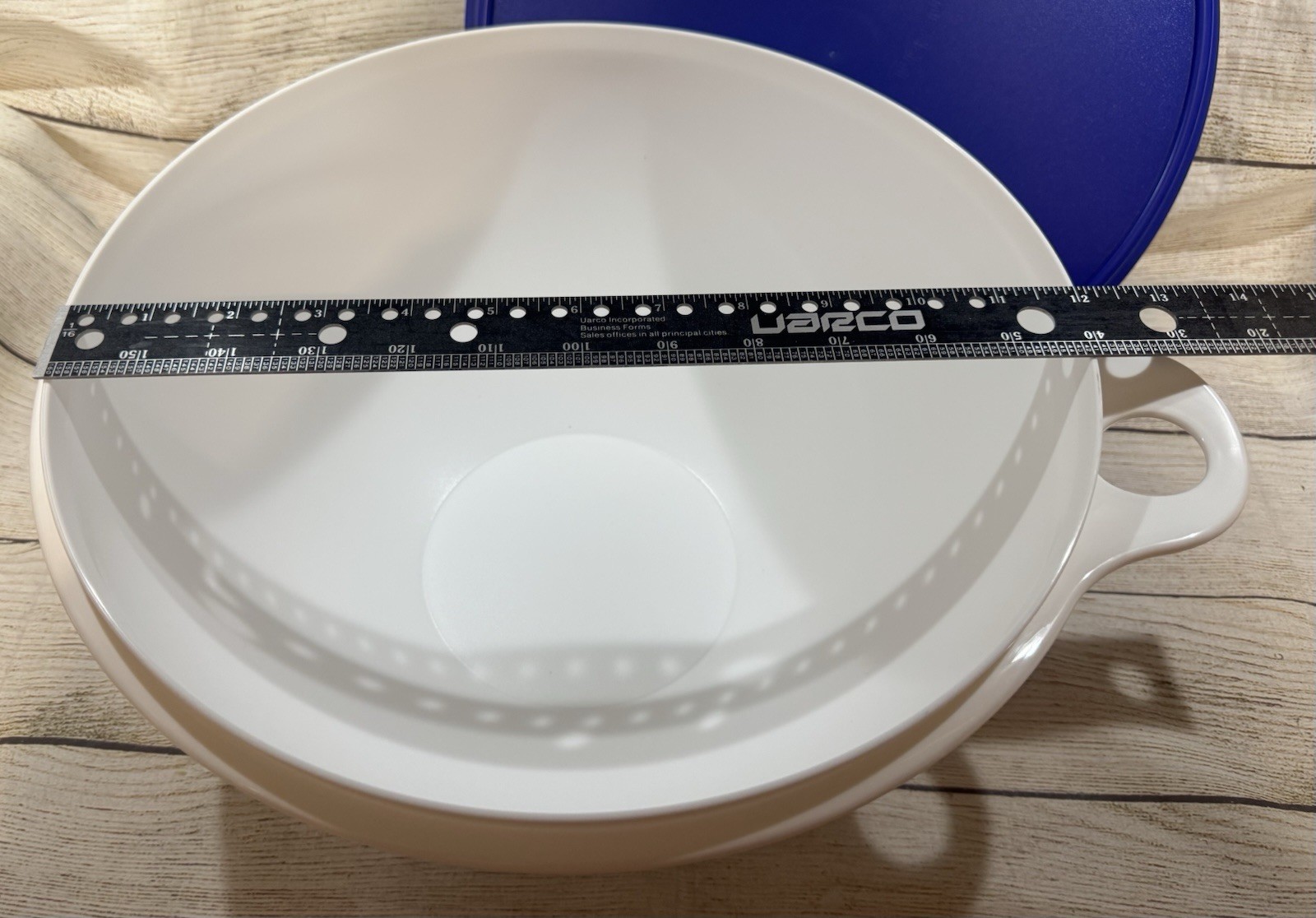 Tupperware Thatsa Mixing Storage Bowl White with Blue Lid 7.8L / 32 Cups NEW