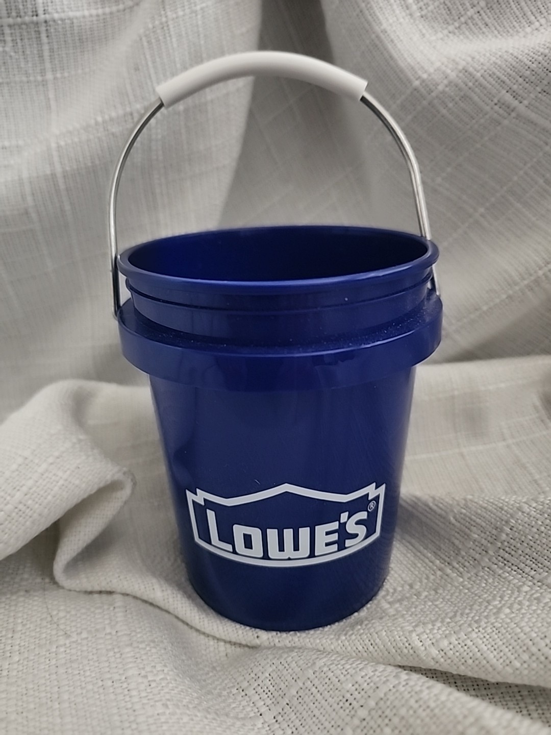 Lowe’s 0.5 Qt. BPA-Free Mini Paint Bucket New