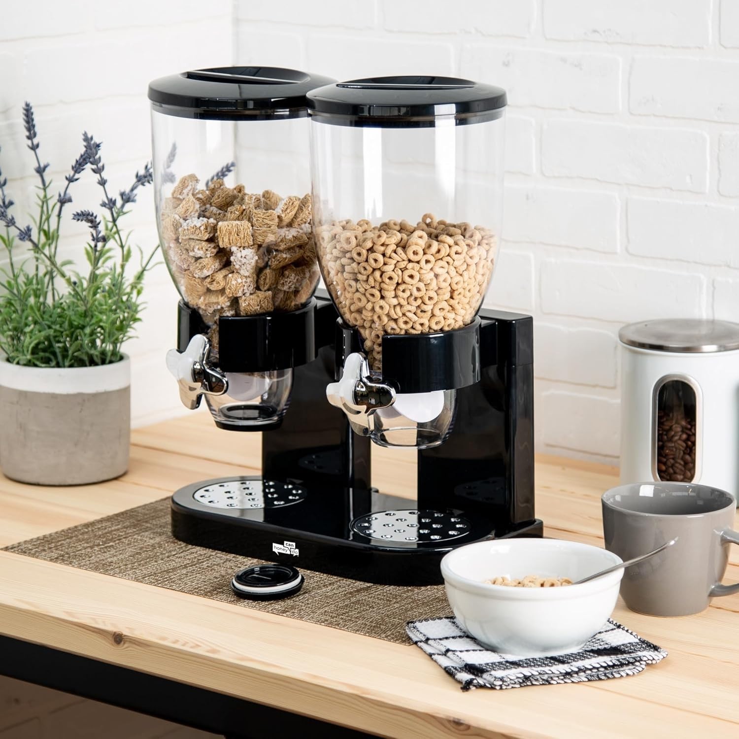 Airtight Dry Food Dispenser with Twist Control – 1 oz Portions, 17.5 oz Each