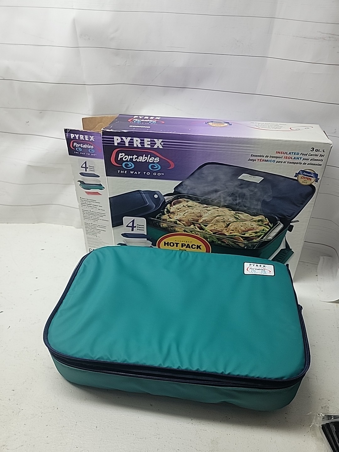 Pyrex Portables Insulated 4 Piece 3 Quart Food Carrier Set W/Box Pan Lid Hotpack
