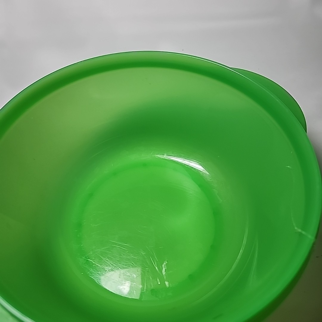 Tupperware Crystalwave Microwave Reheatable Bowl&Seal/Lid Green 6.25cups 1.5L