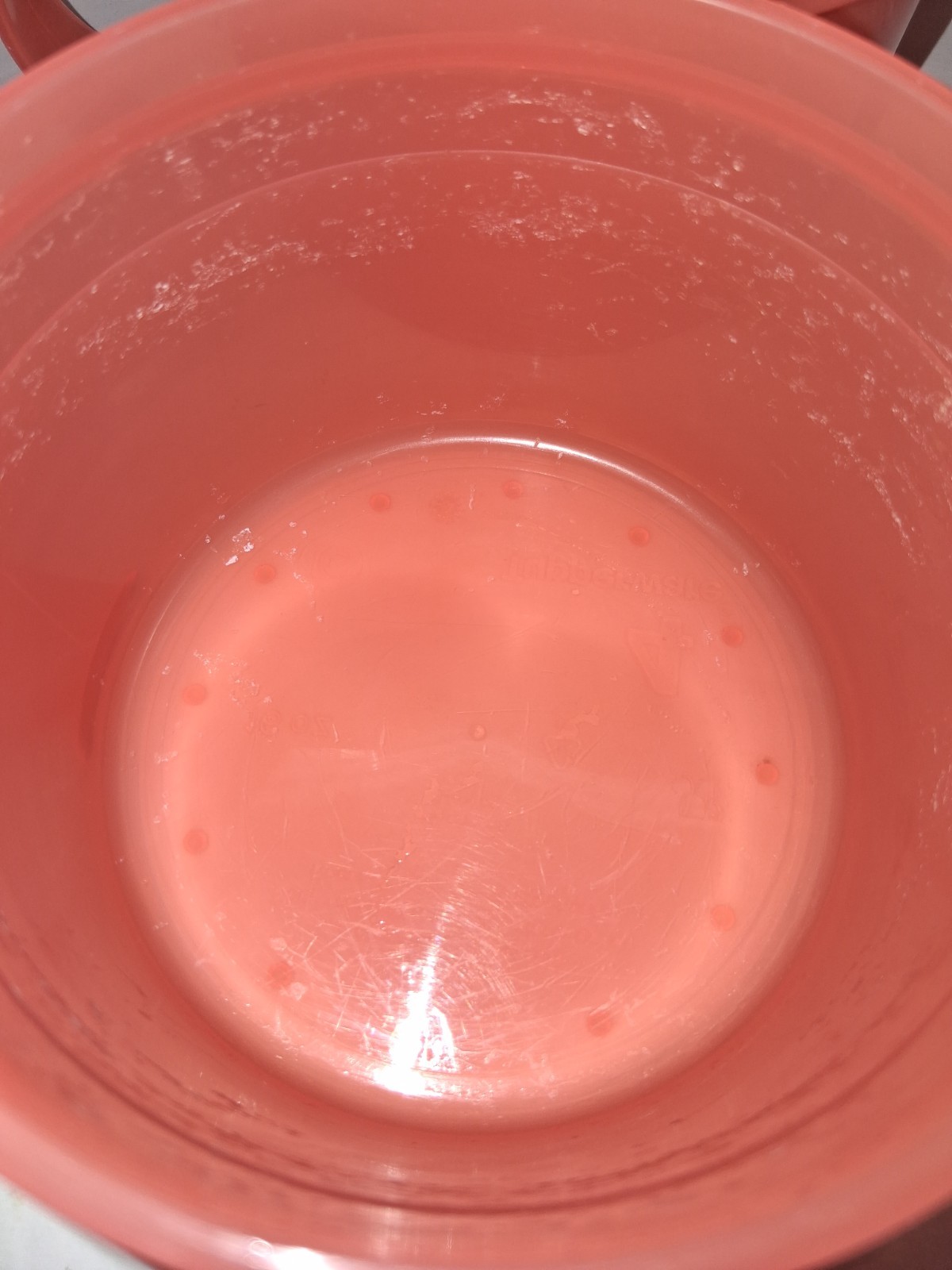 Tupperware Crystalwave Soup Mugs with Stain Guard Coral 16oz Lot Of 2