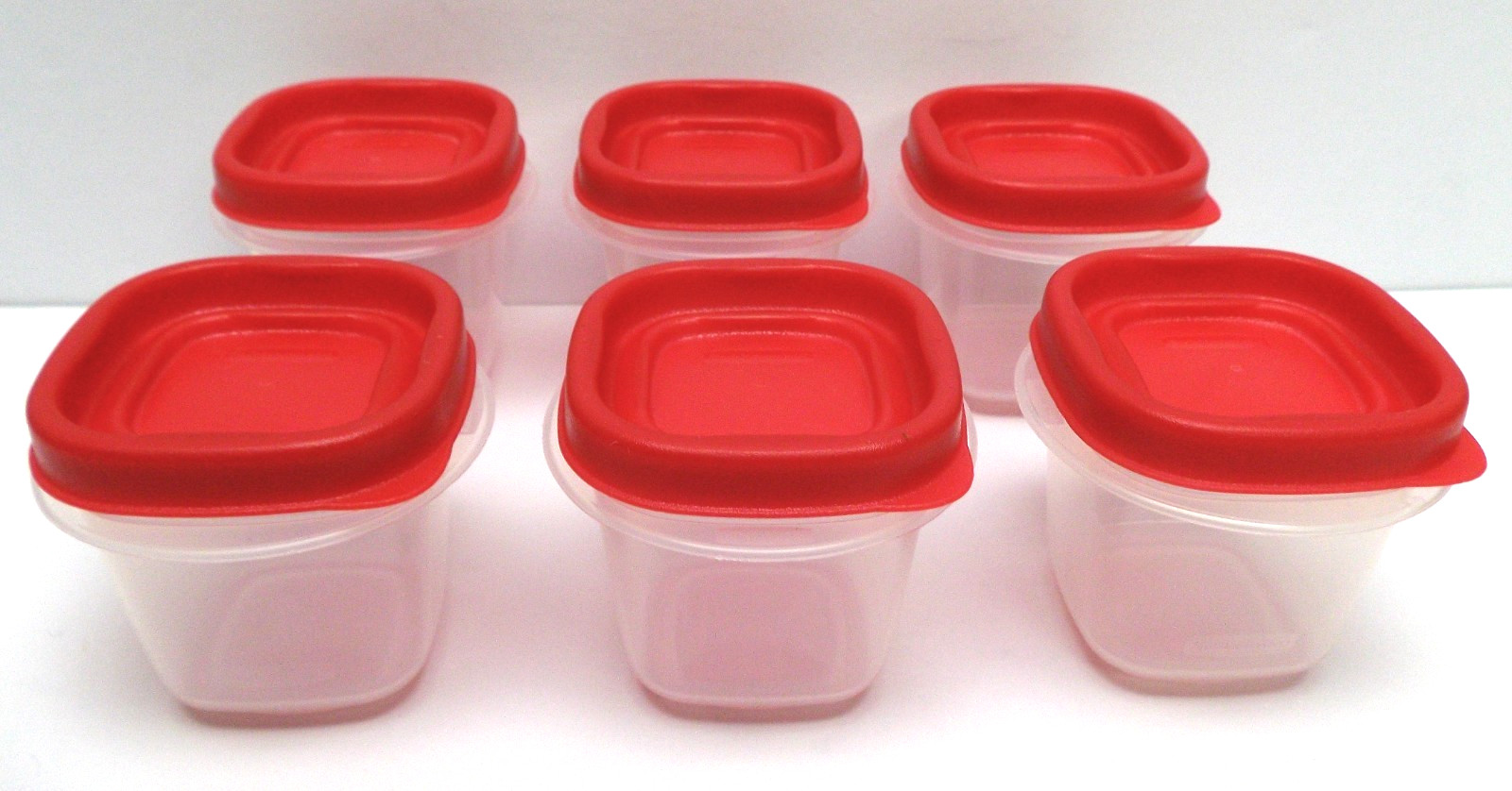 RUBBERMAID 4 oz Food CONTAINER Easy Find SHEER 7J53 Set of 6 including red lids.