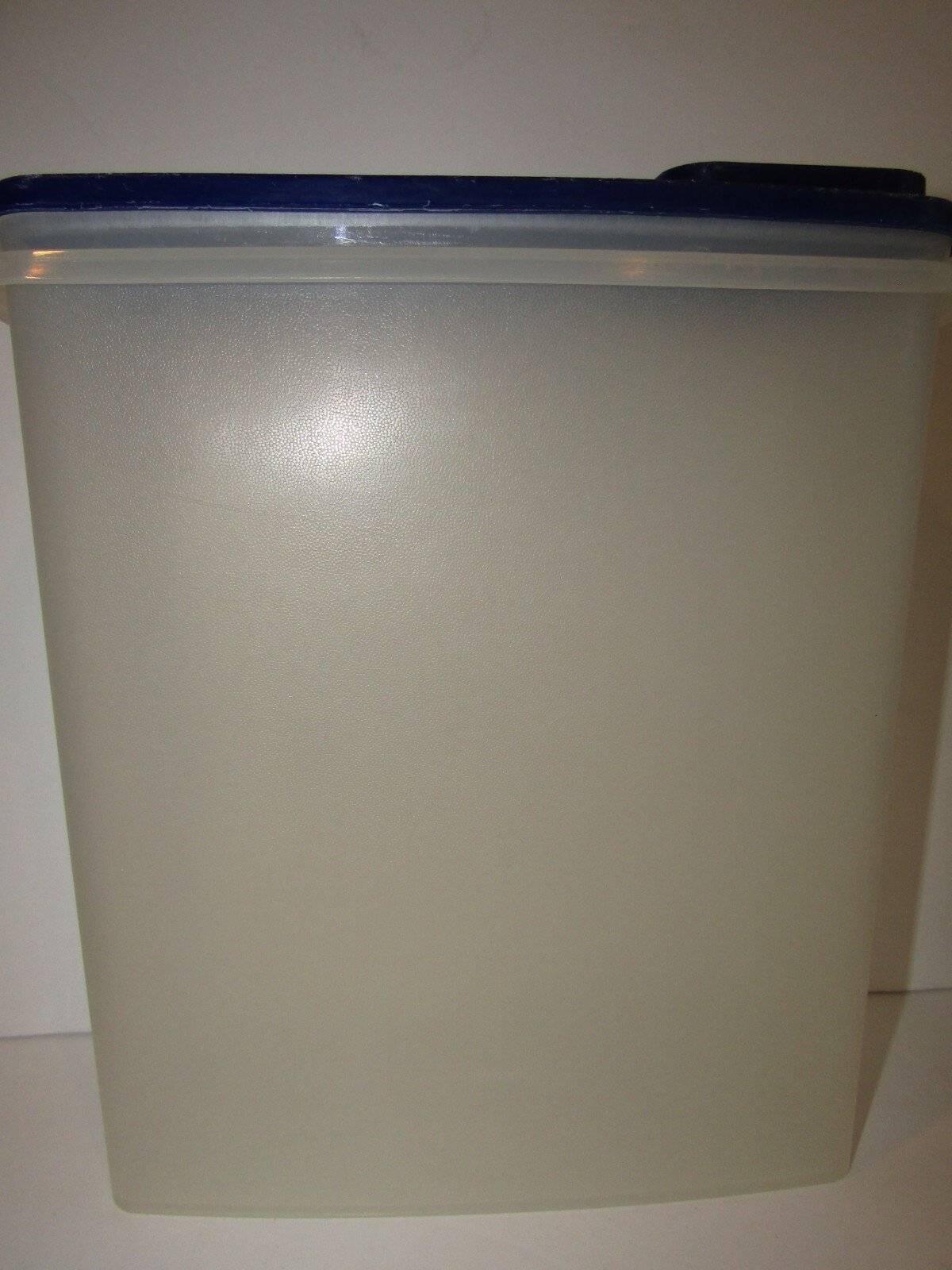 Tupperware Modular Mates 7 1/4 Cup 1.7L Container 1613-13 WITH Blue Lid
