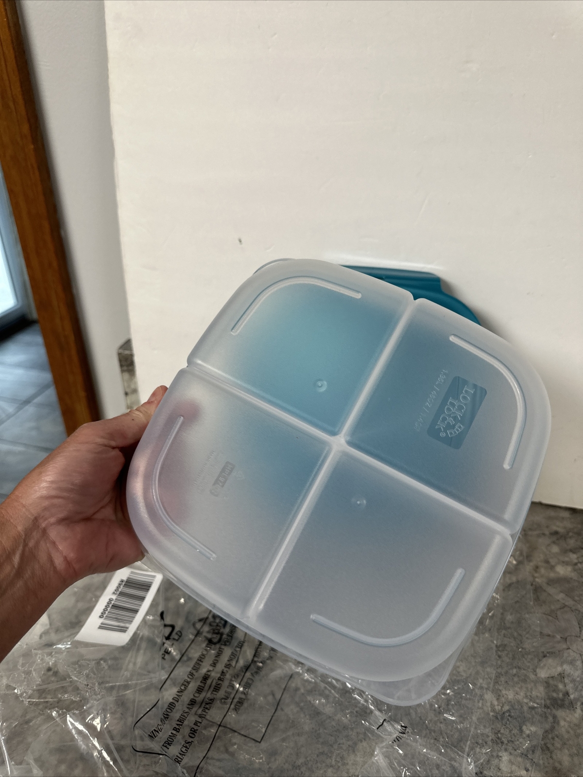 Lock N Lock Divided Food Storage Container W/Green Snap Lid 4 Divides Vent 1.4qt