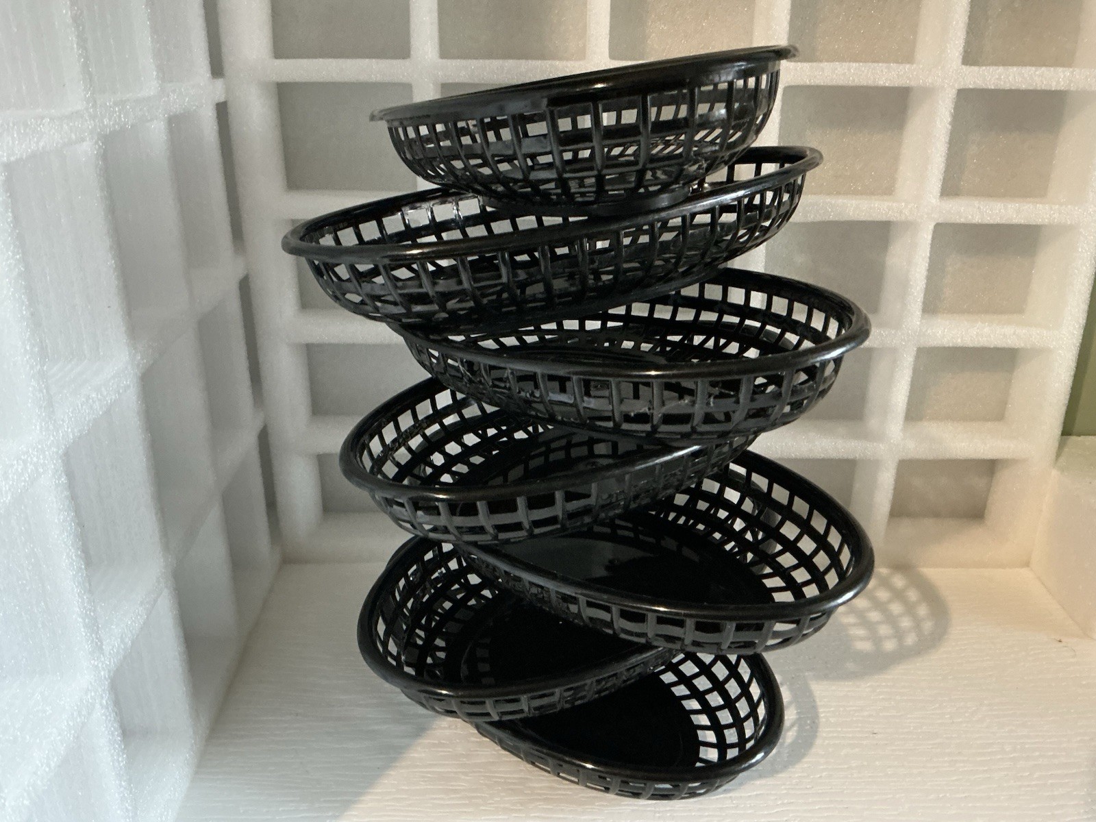 Fast Food Baskets 5.5 x 8.75 Inch Lot Of 7 Black Oval Plastic