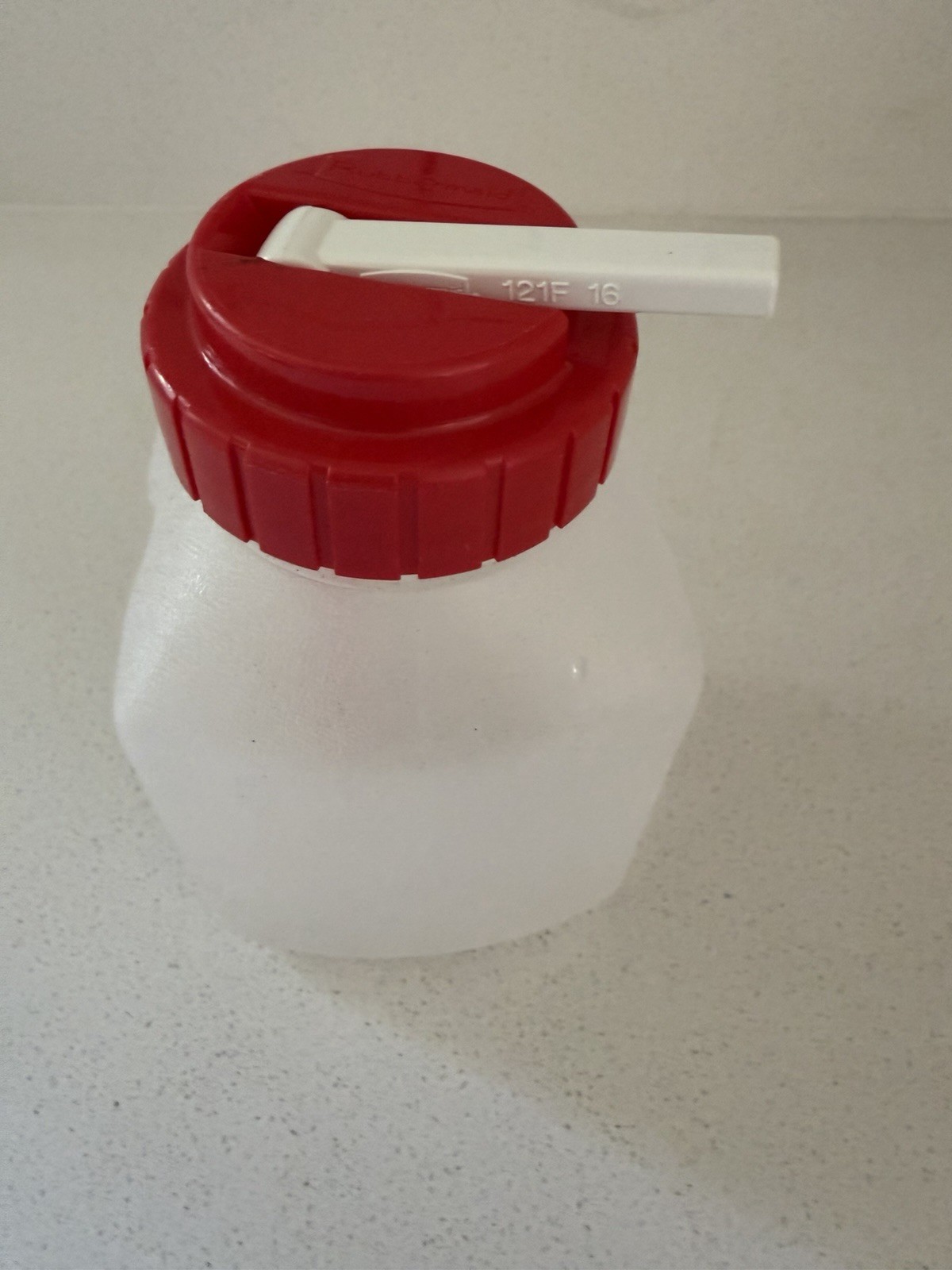 Vtg. Rubbermaid Servin Saver Juice Box Drink Bottle 1 Pint Nice!