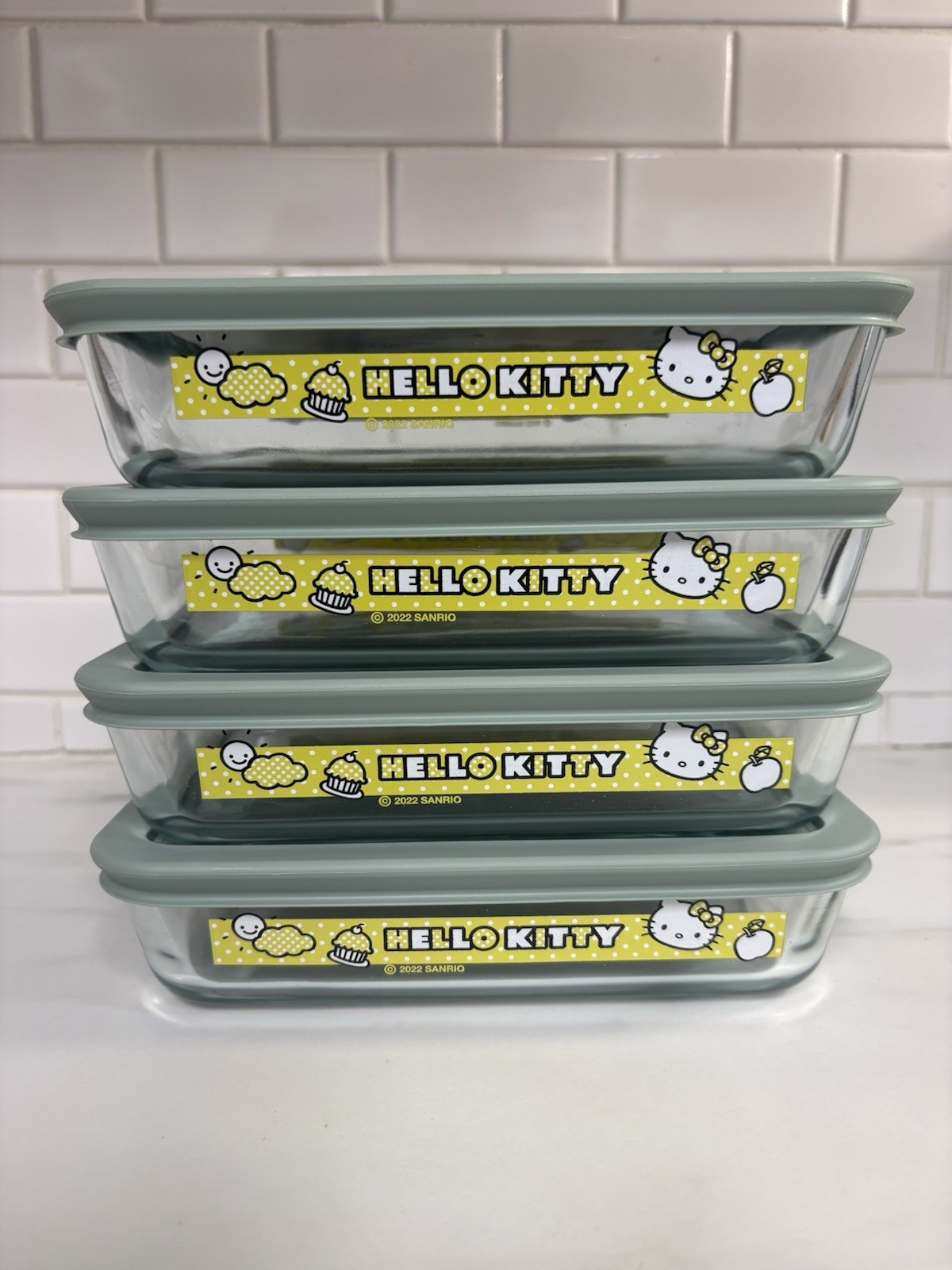 Pyrex 2-cup Rectangle Glass Storage: Hello Kitty®, (with Lids) X 4