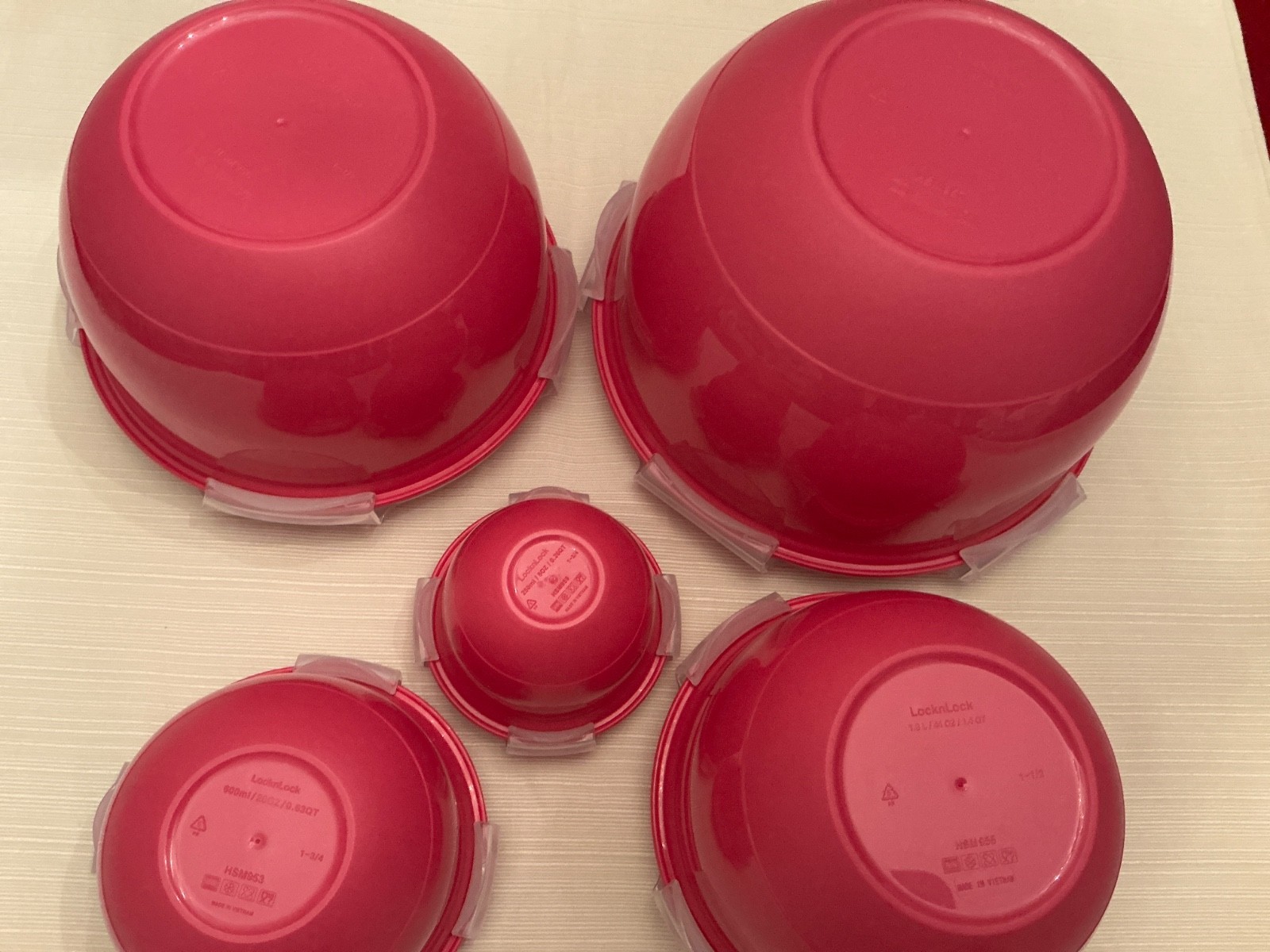 Lockn Lock Nestable Tulip Bowls 5 PC Set W/ Lids Microwave Safe Pink New