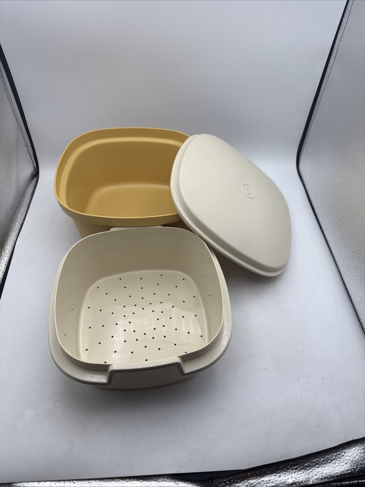 Vintage 3 Quart Tupperware Harvest Gold Steam N Store Steamer 888 Strainer w Lid