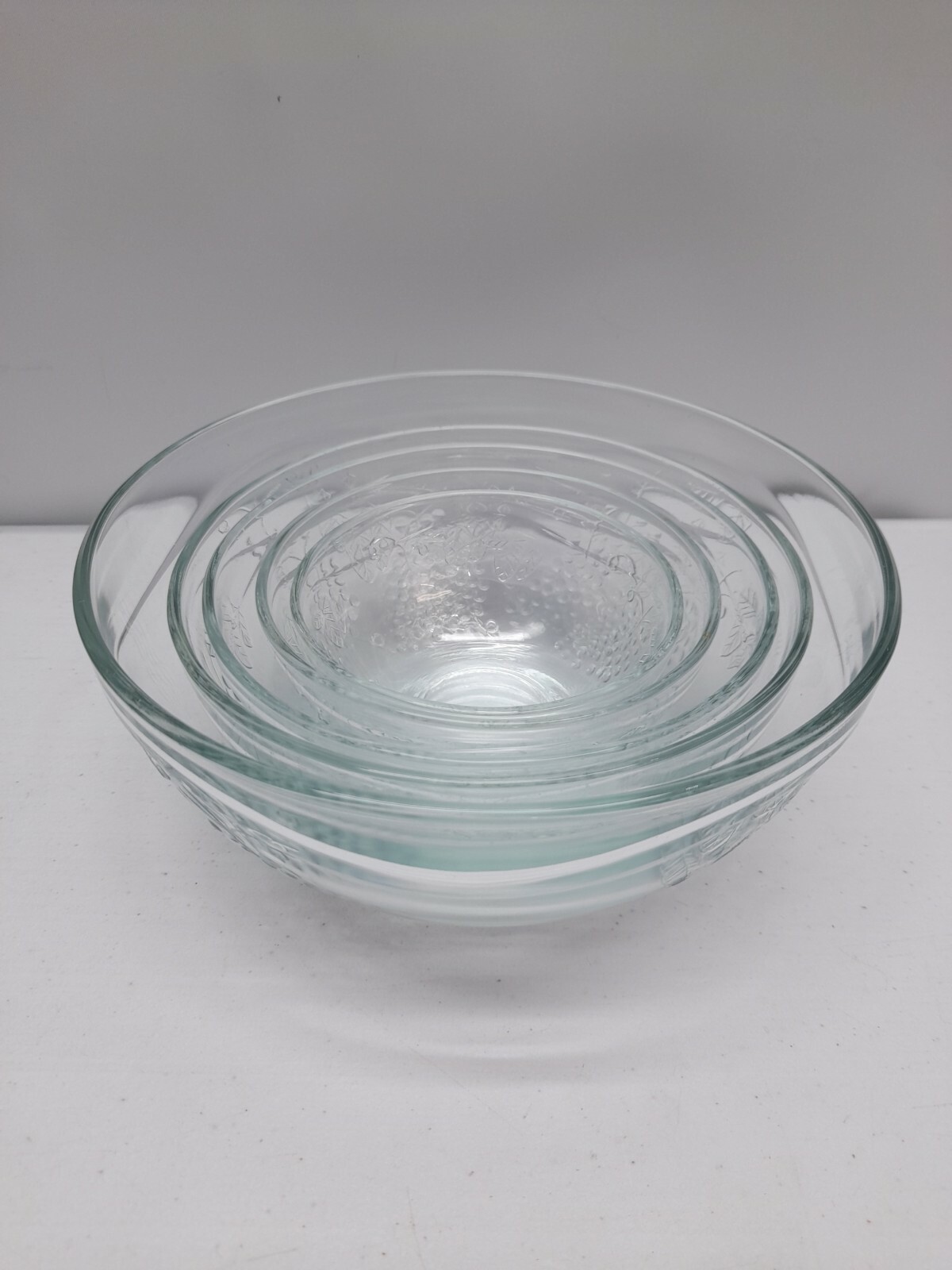 Set of 5 Clear Glass Nesting Bowls & Green Lids Grape Design