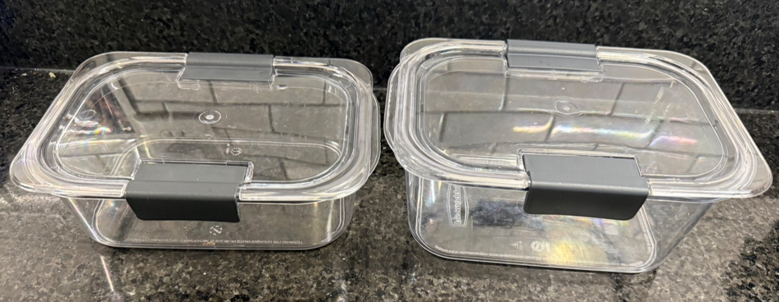 LOT OF 2 RUBBERMAID BRILLIANCE CONTAINERS!… 4.7 CUP & 3.2 CUP