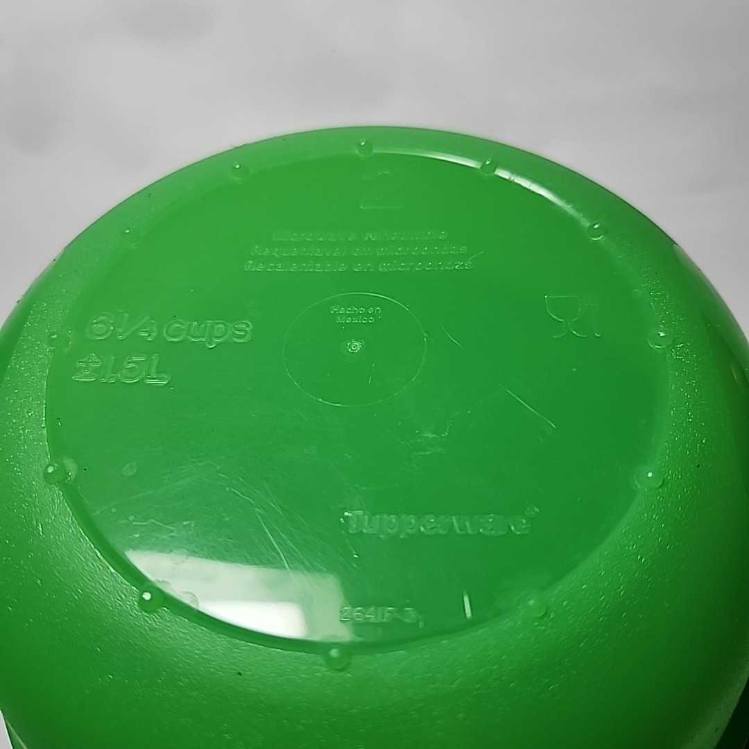 Tupperware Crystalwave Microwave Reheatable Bowl&Seal/Lid Green 6.25cups 1.5L