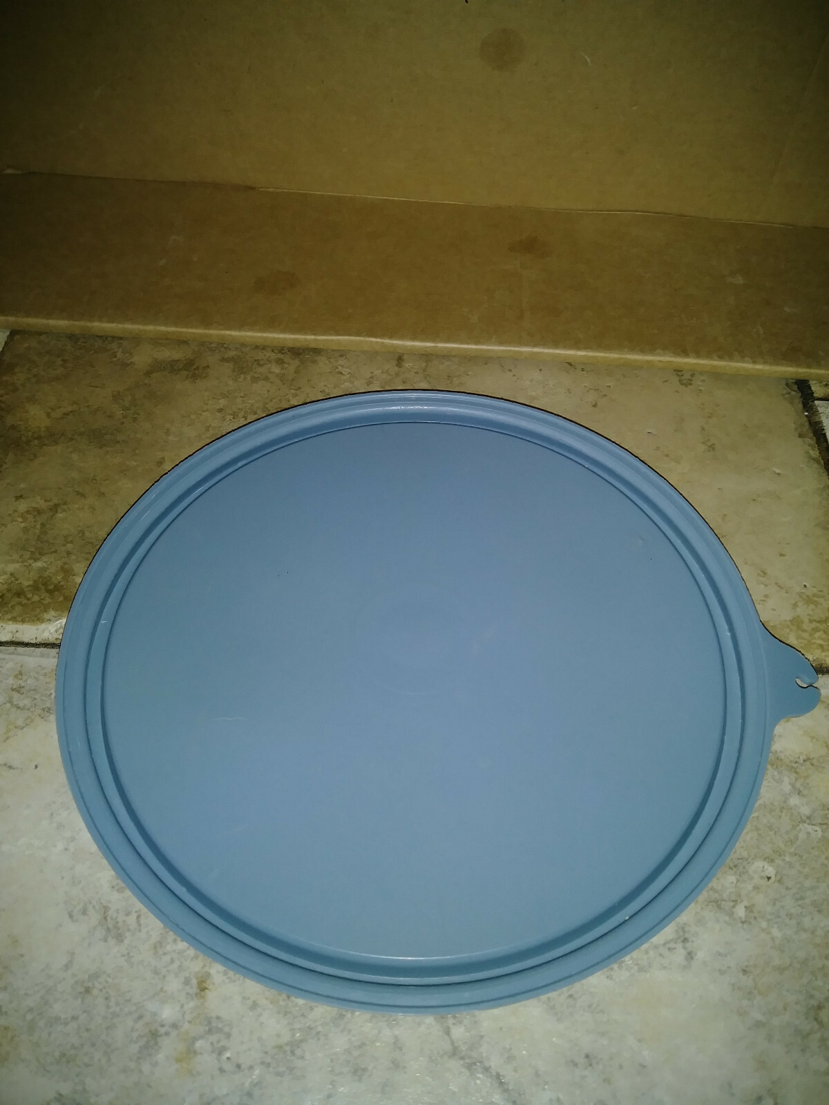 TUPPERWARE 5 7/8″ ROUND BLUE REPLACEMENT LID 227 “C”