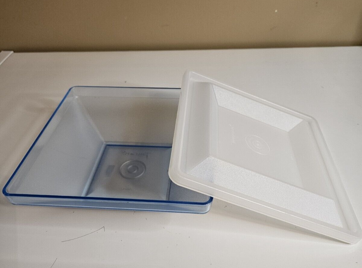 Tupperware 1388 Acrylic Square Blue Bowl with Lid Storage Container 6 1/2″